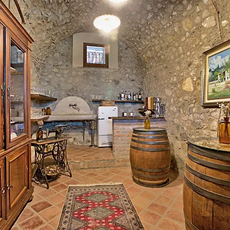 Cascina Crocelle With View And Shared Pool Фермерский дом Паденге-суль-Гарда