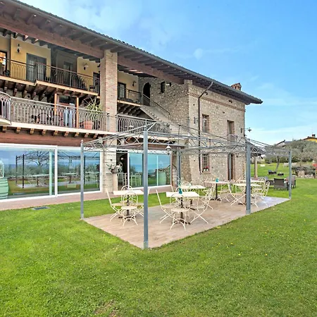Фермерский дом Cascina Crocelle With View And Shared Pool