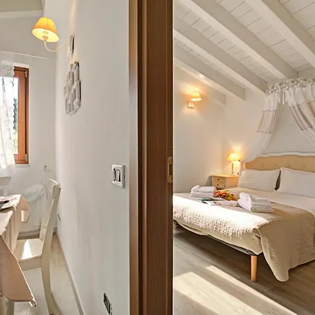 Cascina Crocelle With View And Shared Pool