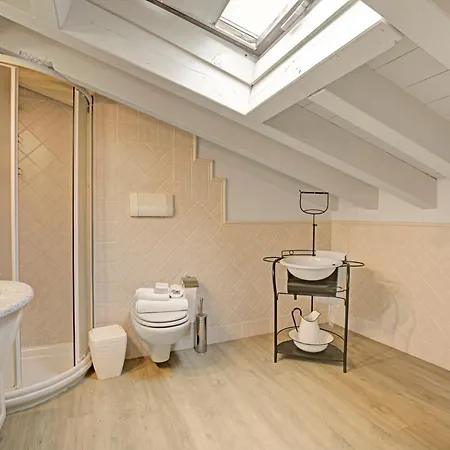 Cascina Crocelle With View And Shared Pool *