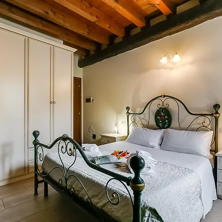 Cascina Crocelle With View And Shared Pool Farm stay *