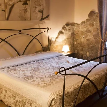 Cascina Crocelle With View And Shared Pool *