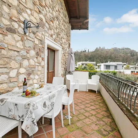 Cascina Crocelle With View And Shared Pool Padenghe sul Garda
