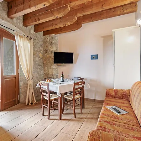 Cascina Crocelle With View And Shared Pool
