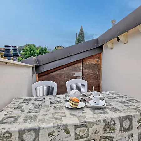 Cascina Crocelle With View And Shared Pool Farm stay