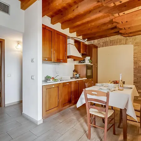 Cascina Crocelle With View And Shared Pool *