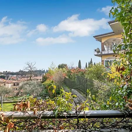 Cascina Crocelle With View And Shared Pool